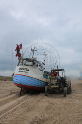 Thorup Strand, Boat and tractor